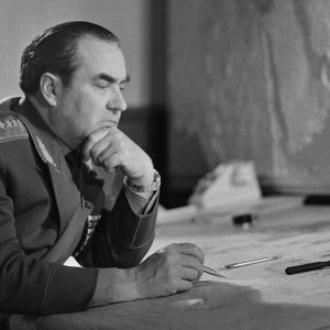 Начальник Генерального штаба Вооружённых Сил СССР генерал армии В.Г. Куликов в своём рабочем кабинете, август 1972 г. Фото ТАСС